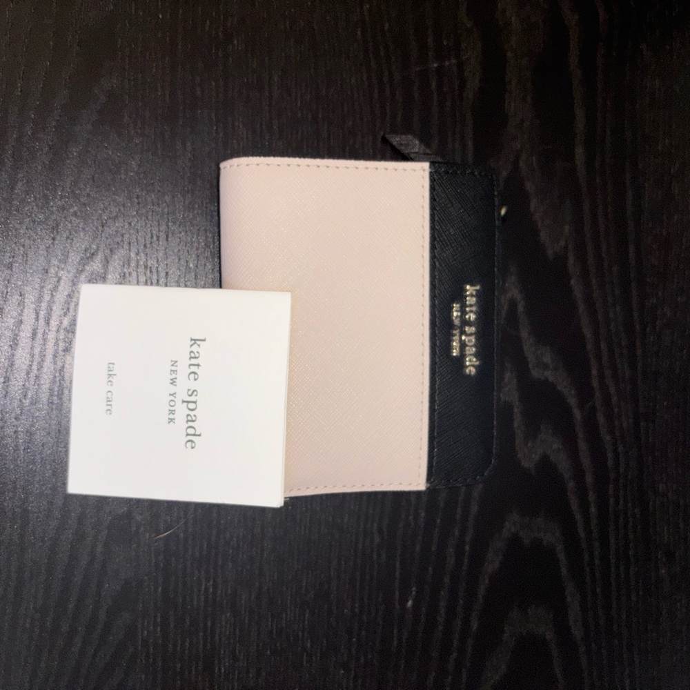 Kate Spade Black and Cream Key Card Holder Sleek Design